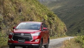 TOYOTA INNOVA VENTURER MẪU XE ĐA DỤNG 08 CHỔ NGỒI HẤP DẪN NHẤT NĂM 2018